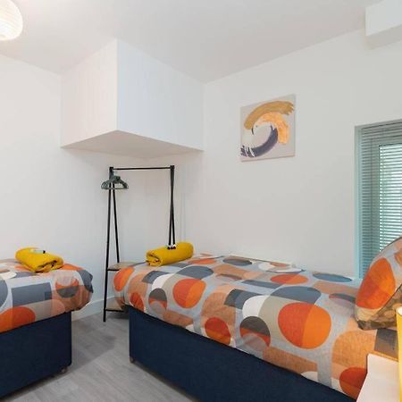 Forest View Apartment- Private Balcony Southampton Buitenkant foto