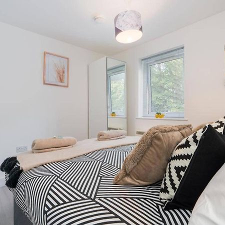 Forest View Apartment- Private Balcony Southampton Buitenkant foto